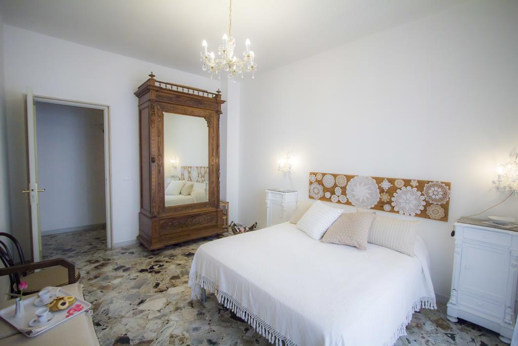 Bari Grand Central Apartment Екстериор снимка
