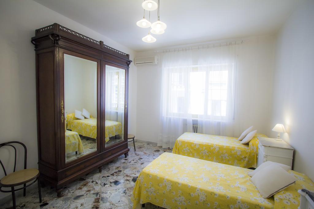 Bari Grand Central Apartment Екстериор снимка