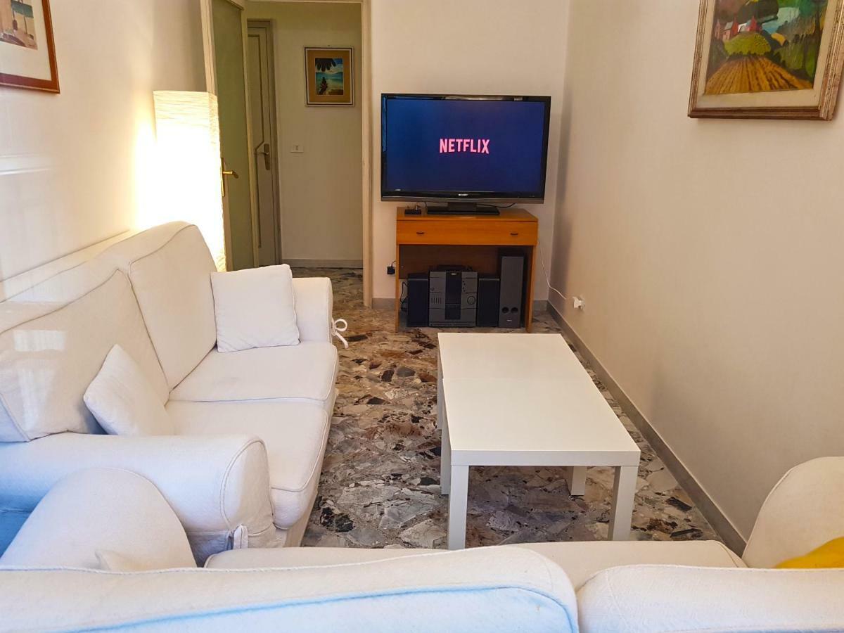 Bari Grand Central Apartment Екстериор снимка